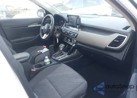 2021 Kia Seltos Lx z USA, uszkodzony, nr VIN KNDEPCAA0M7062232